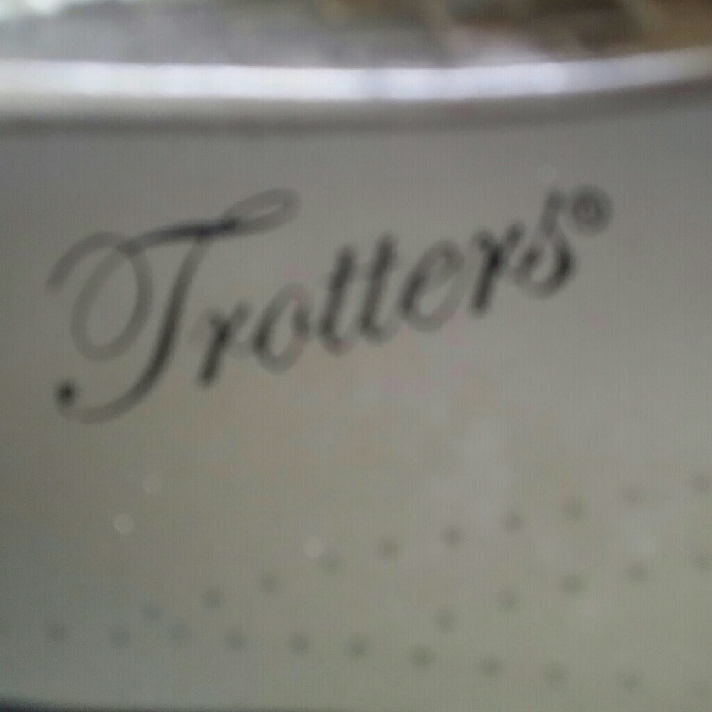 Trotters Muted Gold Woven Flats Sz 5 1/2M - Picture 7 of 8
